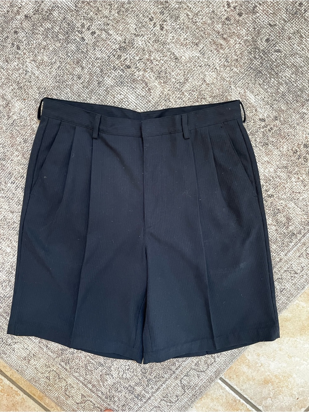 Vintage Nike Golf Men's Black Flat Front Pleated Dress Golf Shorts 34W